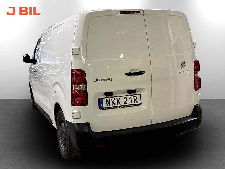 Bild på Citroën Jumpy New Business 1.5 BHDi 120hk L2 CARPLAY P-SENSORER BAK 