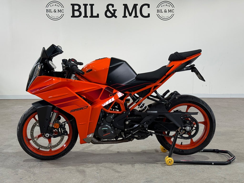 KTM RC390 Superfin låga mil 0kr insats räntekampanj A2 