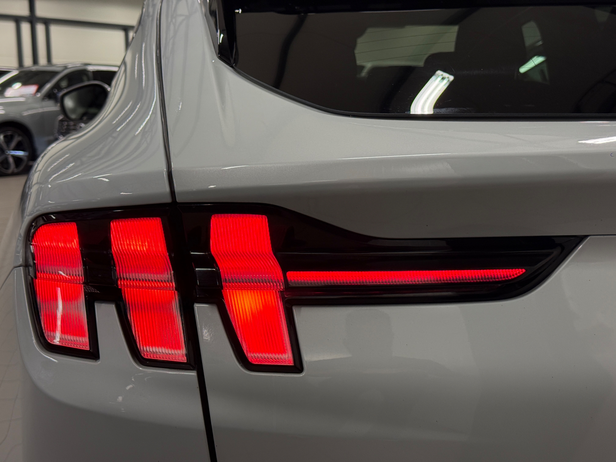 Ford Mustang Mach-E Long Range RWD 2021, bild 6/65