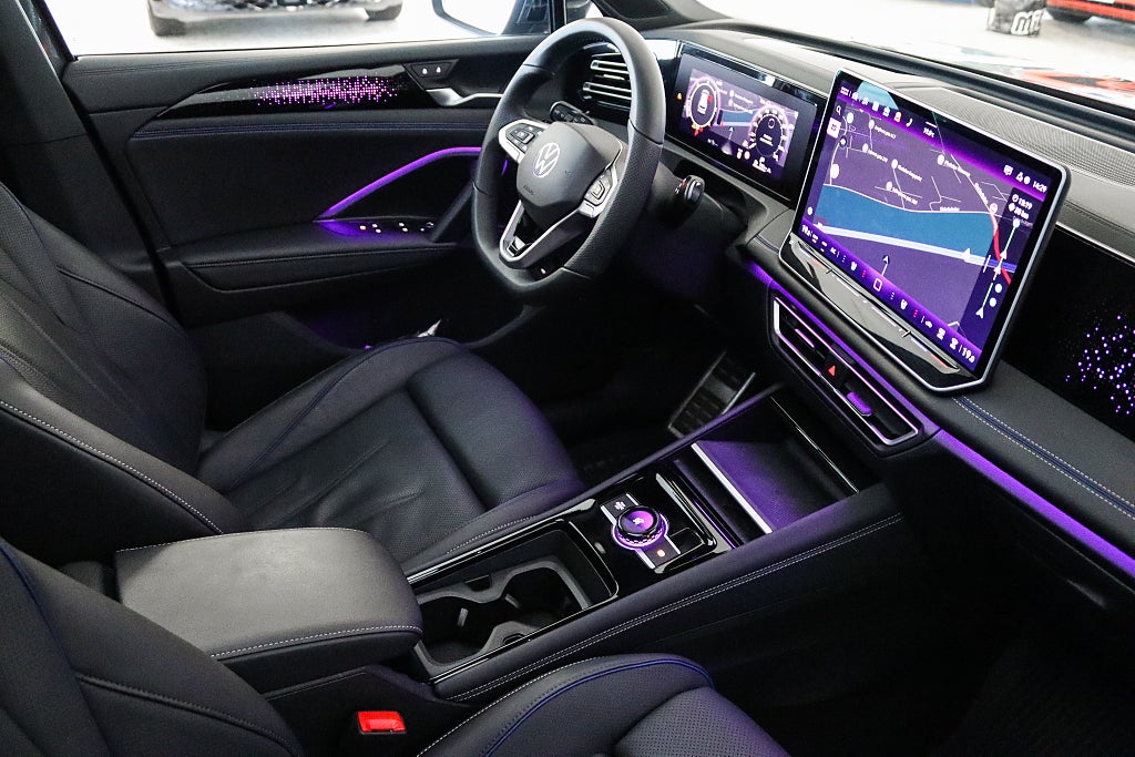 Volkswagen Tiguan 2.0 TDI 4M R-Line Premium Pano HuD Värmare