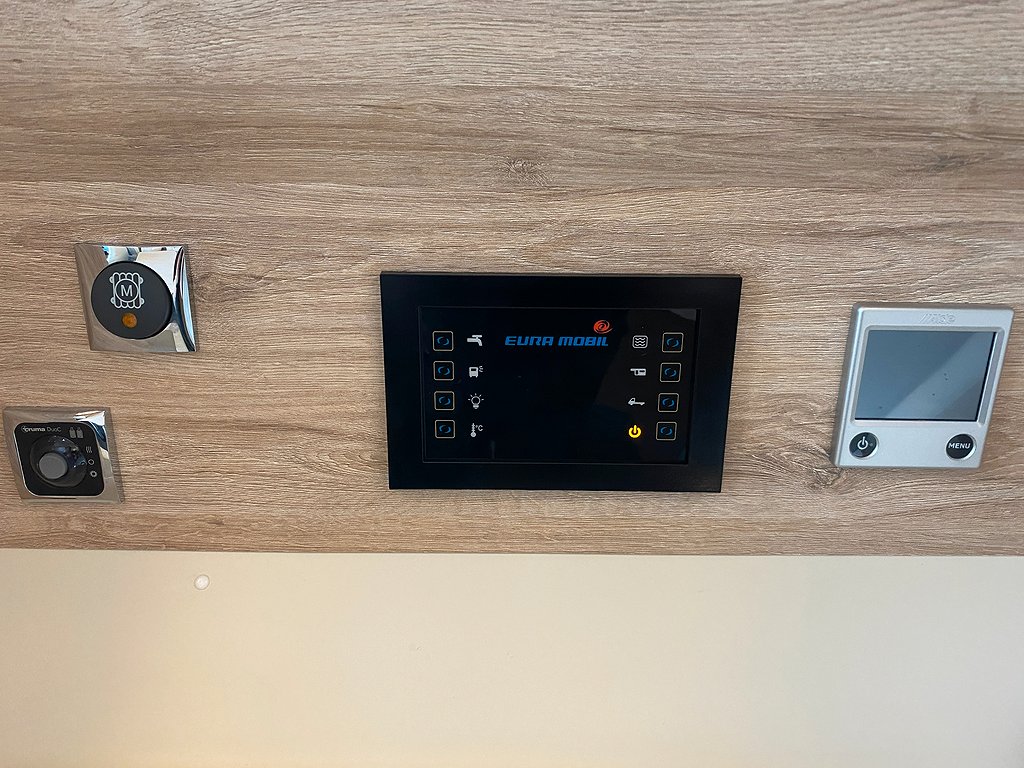 Eura Mobil Profilia 730 EB /ALDE/Solcell/L-bädd/Badrum bak - Eura Mobil