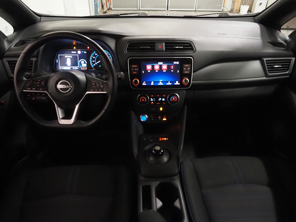 Nissan Leaf 40 kWh 150hk Acenta | Backkamera | Rattvärme | 2022