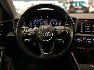 Audi A1 Sportback 30 TFSI Proline S&V-däck/M-värm/Sensorer