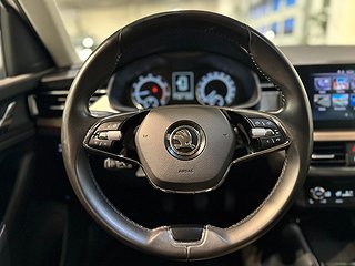 Skoda Kamiq 1.0 TSI Drag Mvärm Kamera Psens S/V-hjul MOMS