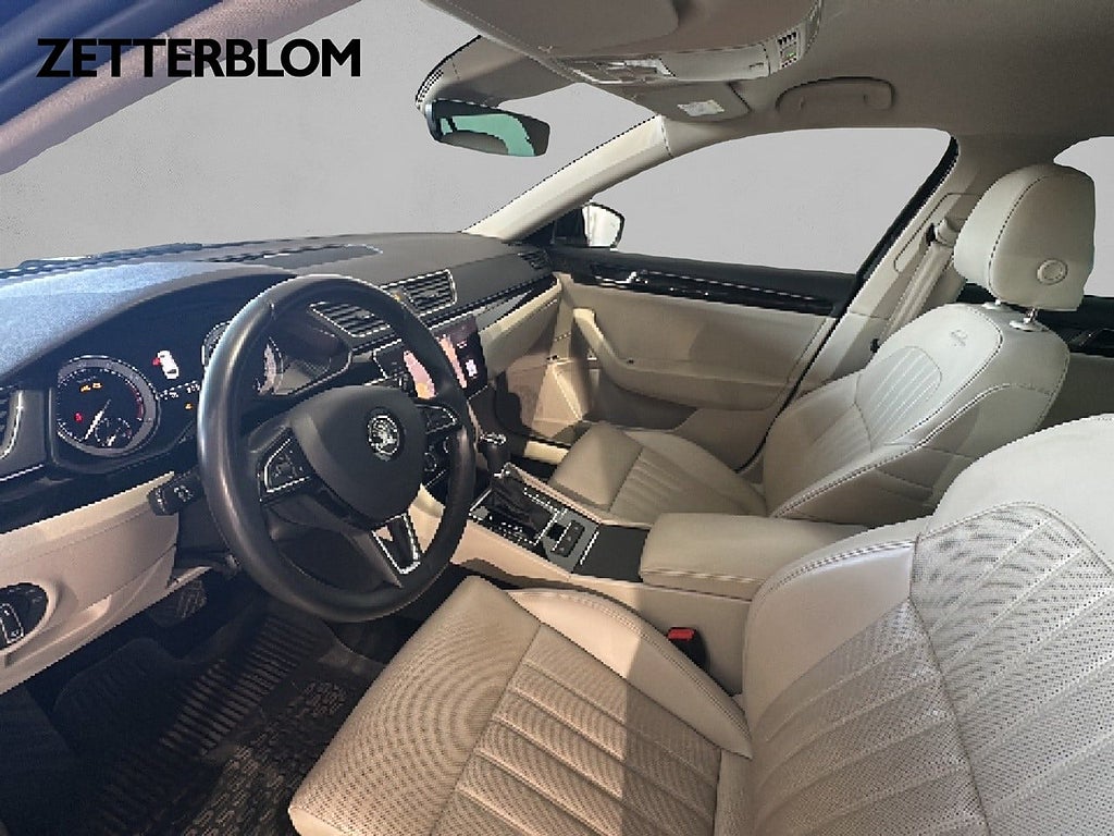 Kombi Skoda Superb 8 av 19