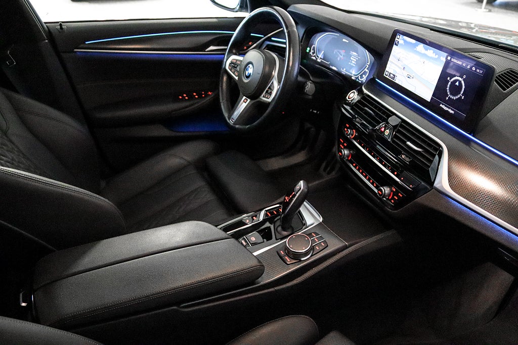 BMW 530e xDrive Touring M Sport HiFi Rattvärme Dragkrok