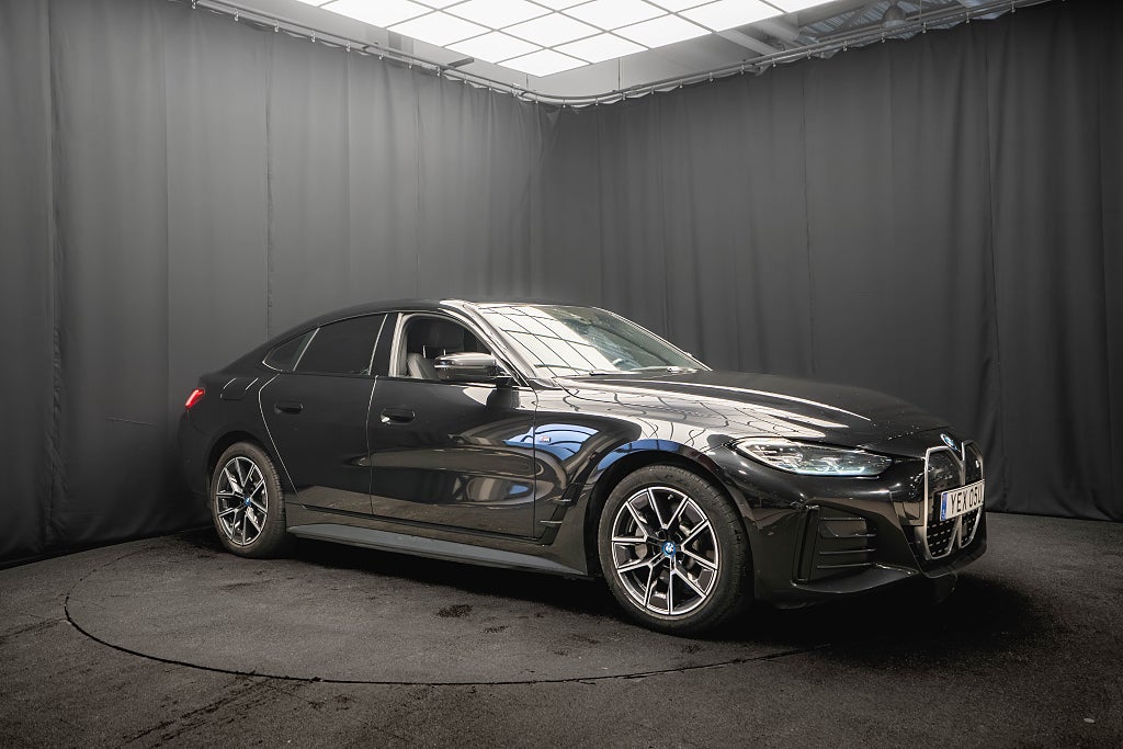 BMW i4 eDrive40 M Sport LÄDER DRAG 360° 1-ÄGARE MOMS