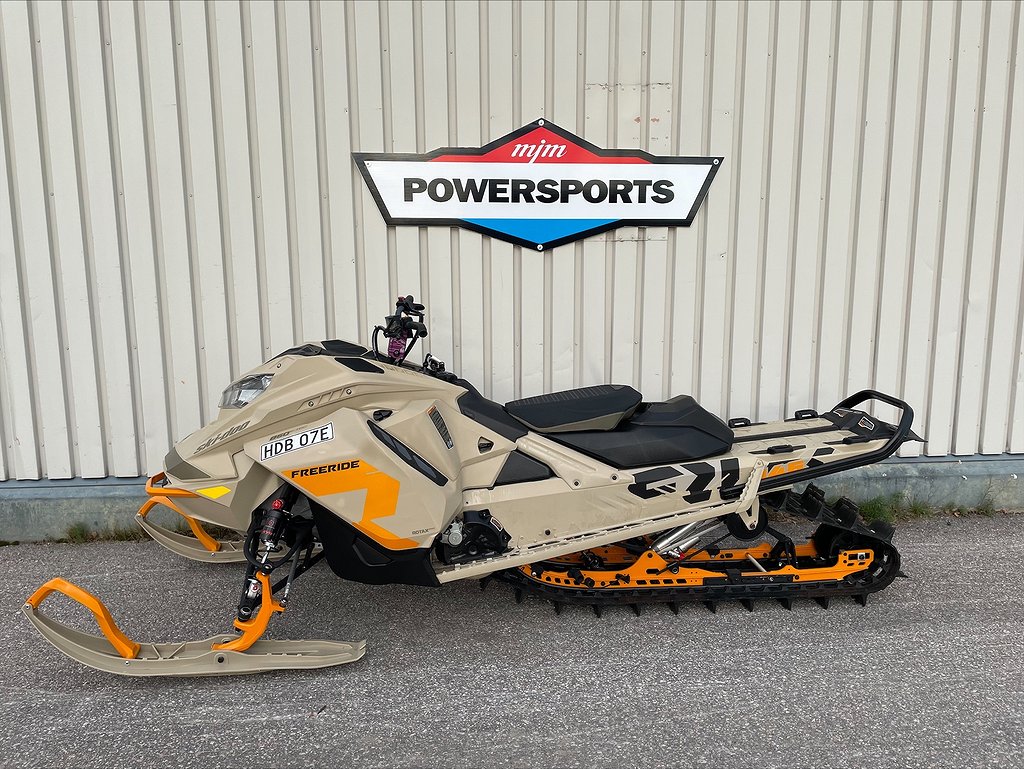 Ski-Doo Freeride 146" 850 E-tec   