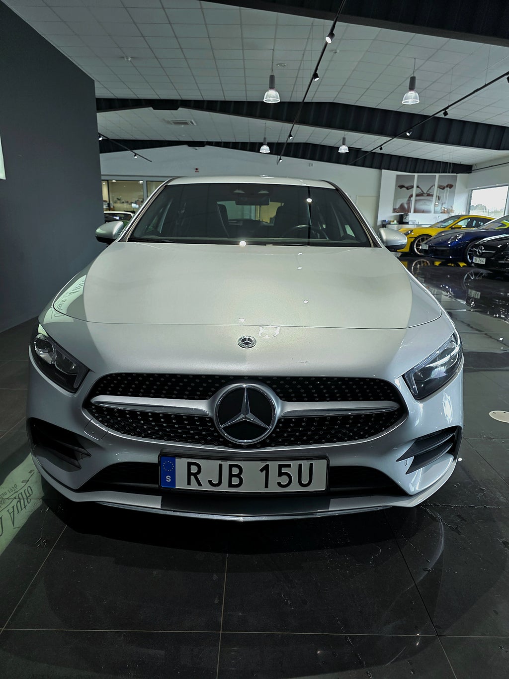 Mercedes-Benz A 200d AMG Widescreen - bild 8