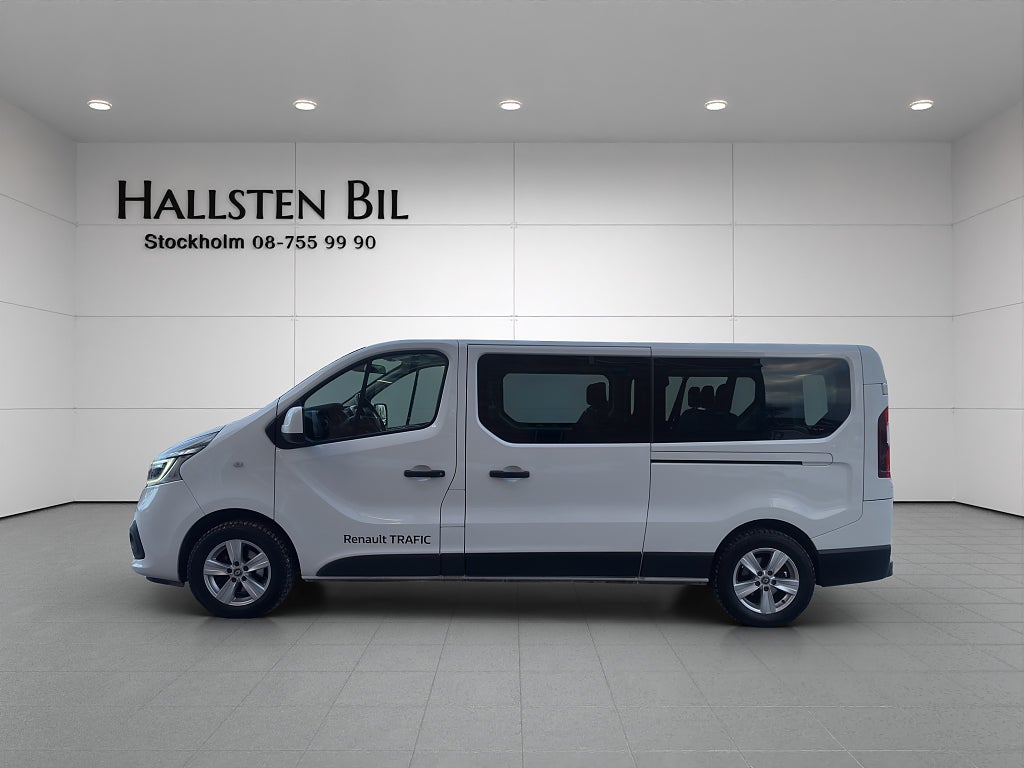 Renault Trafic Grand Kombi 2.0 dCi Aut 9-sits Värmare Moms Kamera 