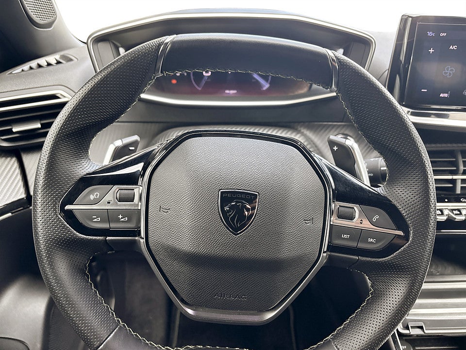 Bild på Peugeot 2008 GT 1.2 PT 130hk Aut B-KAMERA CARPLAY