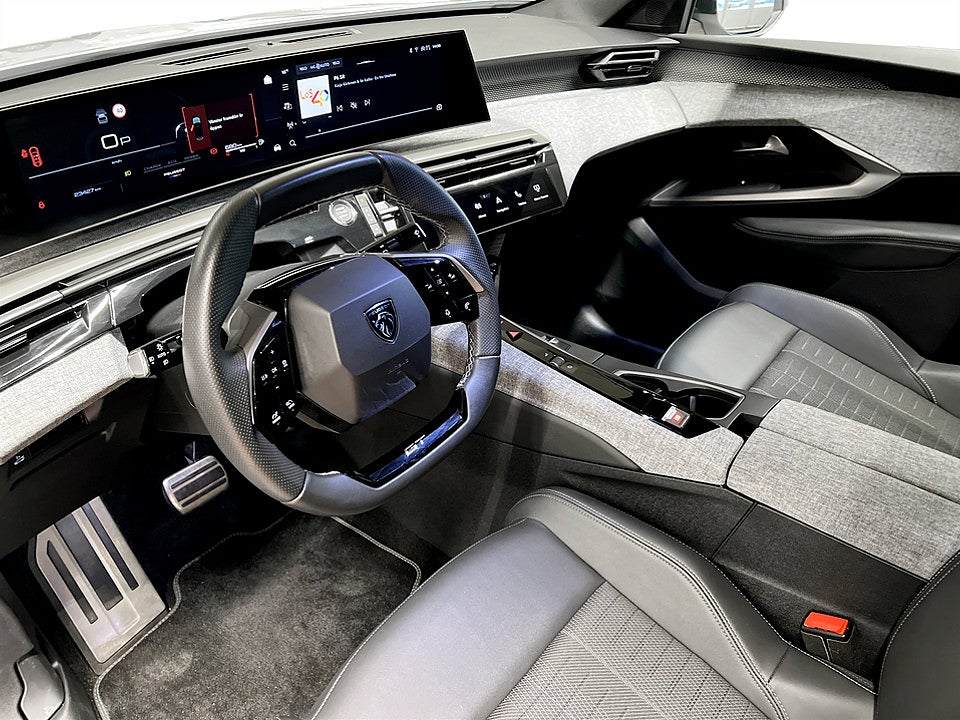 Bild på Peugeot 3008 GT Hybrid 145hk Aut B-KAMERA CARPLAY