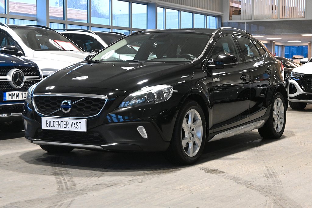 Volvo V40 Cross Country D2 Summum Pano Navi Drag Värmare 