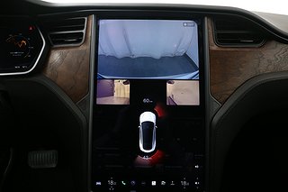 Halvkombi Tesla Model S 11 av 24