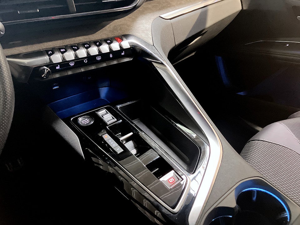 Bild på Peugeot 3008 GT 1.2 PT 130hk Aut B-KAMERA CARPLAY