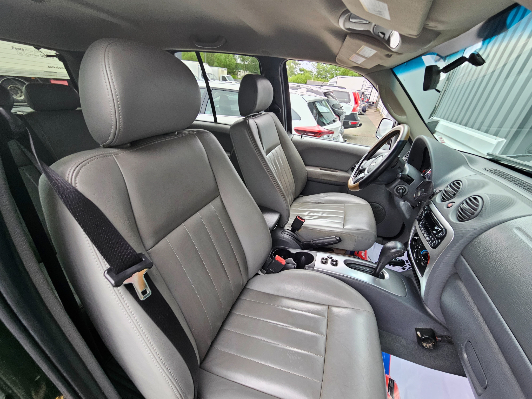 Jeep Cherokee 2.8 CRD 4WD Automat 162hk 2007, bild 7/52