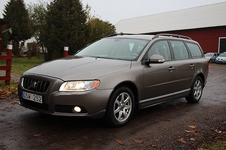 Volvo V70 2.4D Momentum Euro 4*nybesik*finans*gårbra