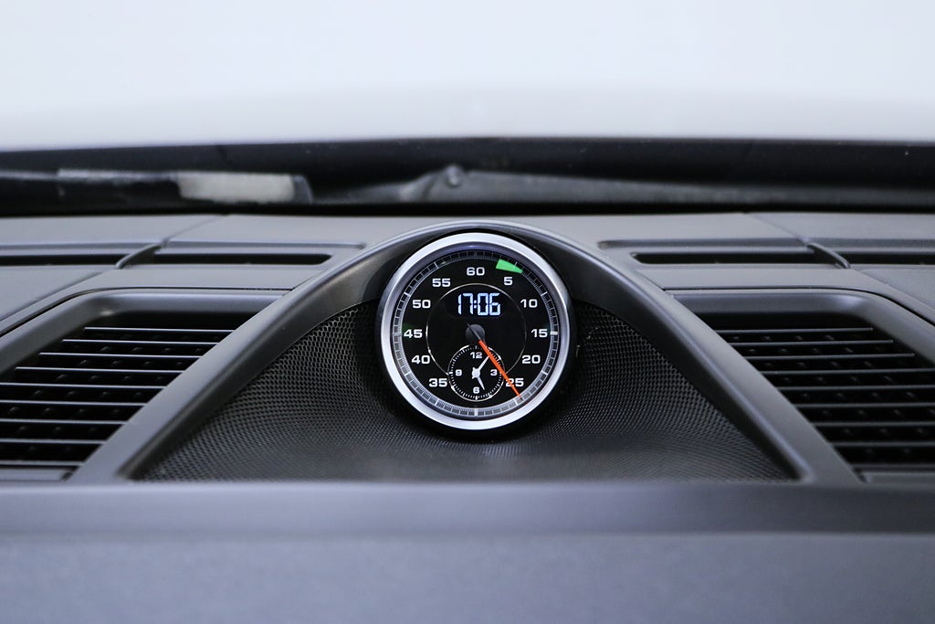 Porsche Panamera 2015 - miniatyr 13