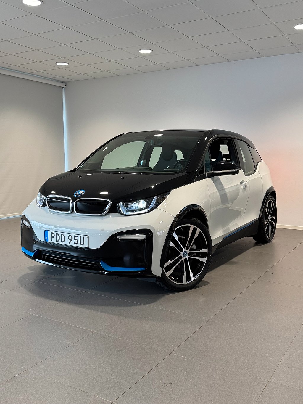 BMW i3s 120AH Charged Navigation Farth. Service