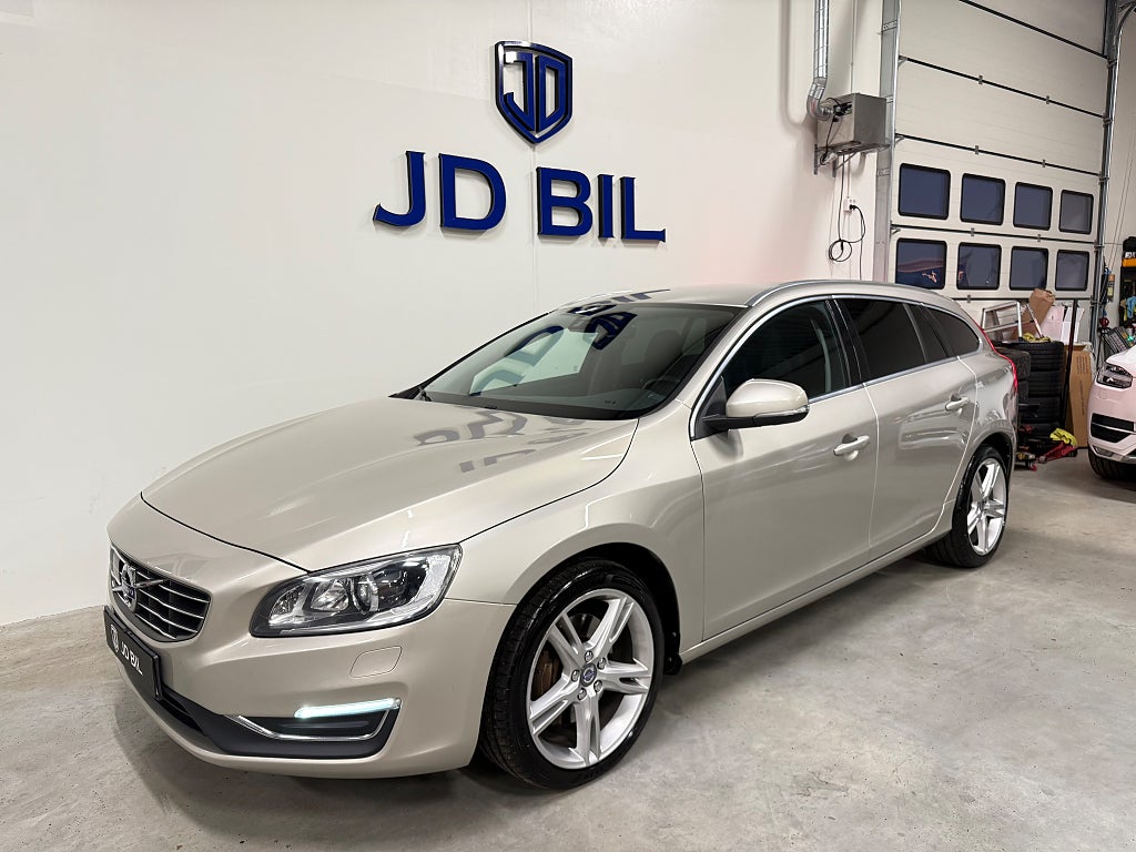Volvo V60 D4 AWD Summum Drag Bkamera Navi 190hk