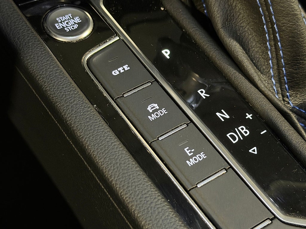 Volkswagen Passat GTE |Drag | Kamera | Nyservad | Låga mil 2018