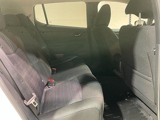 Halvkombi Nissan Leaf 12 av 23