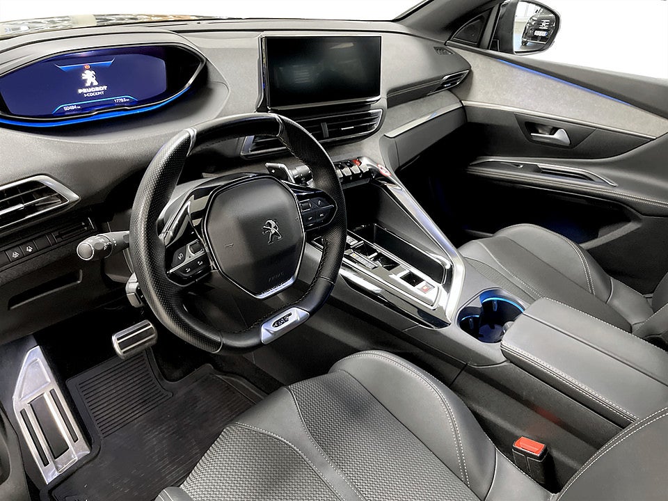 Bild på Peugeot 5008 GT 1.2 PT 130hk Aut 7-SITS B-KAMERA CARPLAY