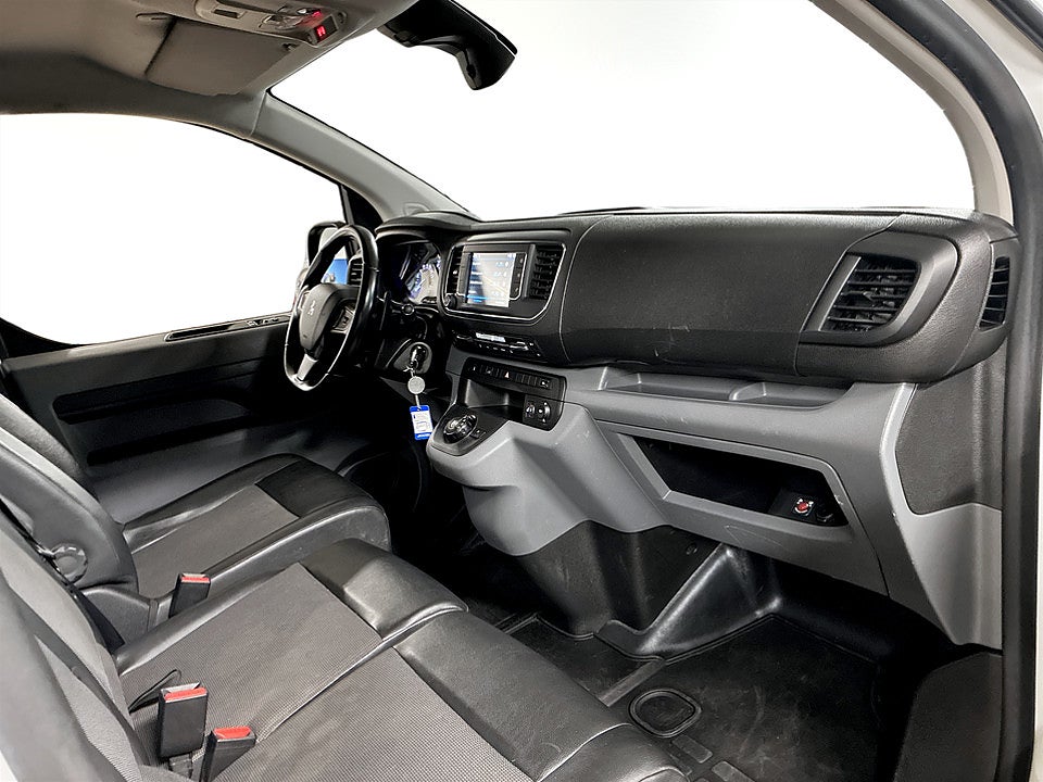Bild på Peugeot Expert PRO+ L2 BHDi 180hk Aut WEBASTO, DRAG, BKAMERA, LEDRAMP 