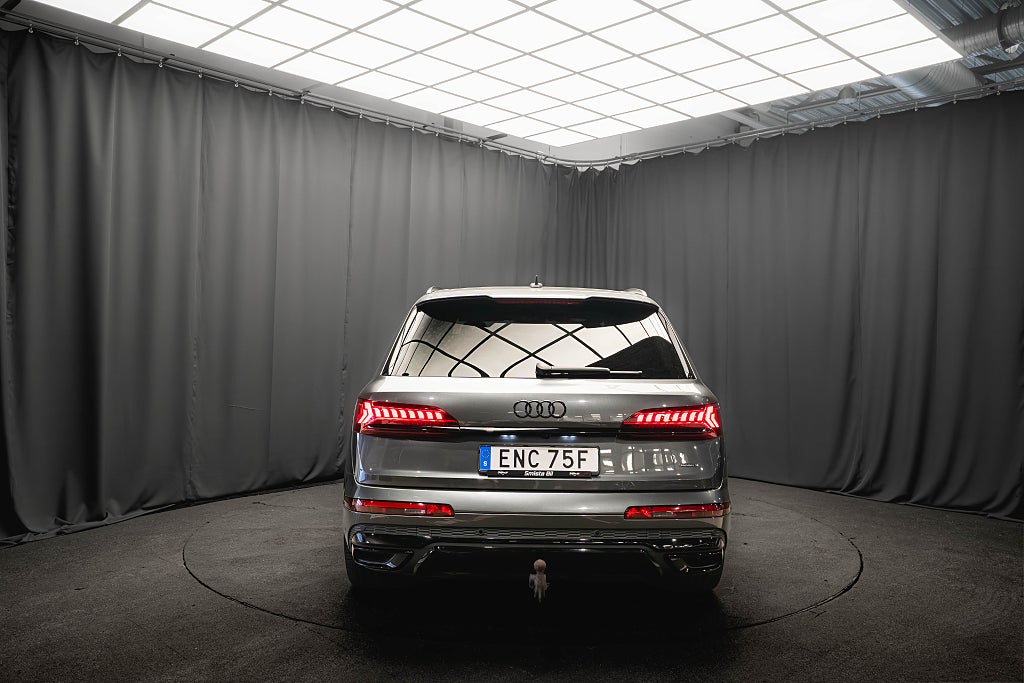 Audi Q7 60 TFSI e Q PANO LUFT B&O 22' MASSAGE DRAG MAX UTR MOMS