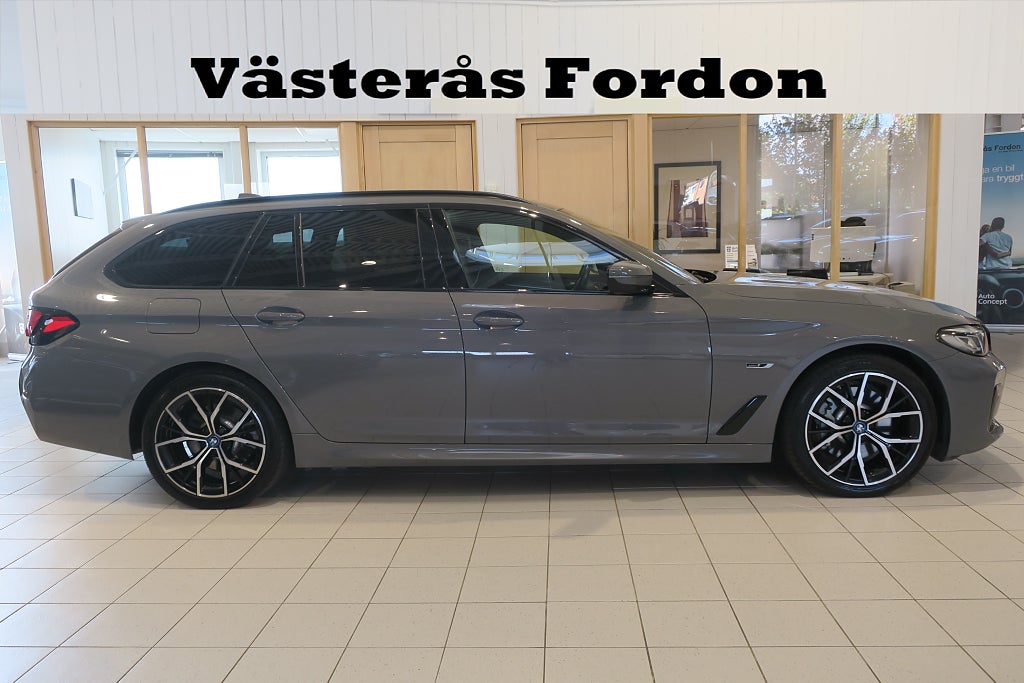 BMW 530e xDrive M Sport Pano Drag HUD HiFi Värmare Läder