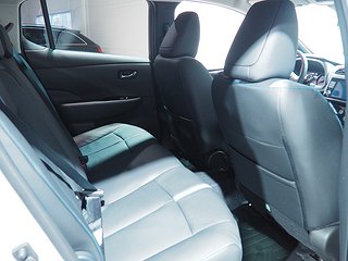 Halvkombi Nissan Leaf 5 av 18