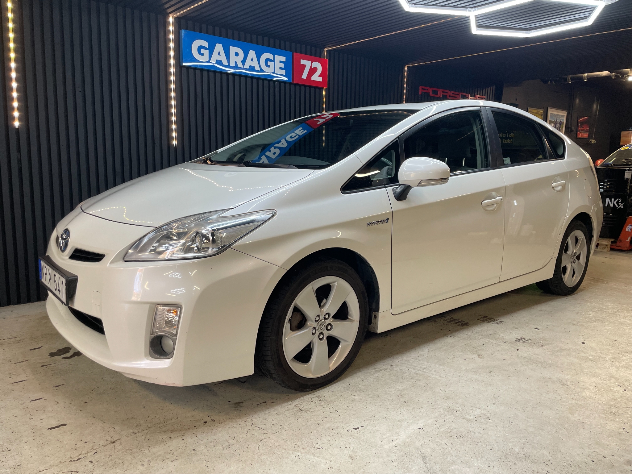 Toyota Prius Hybrid CVT Euro 5 2011, bild 2/10