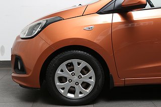 Halvkombi Hyundai i10 8 av 21