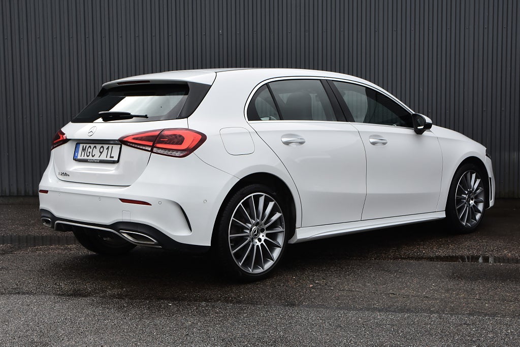 Mercedes-Benz A 2022 - miniatyr 2