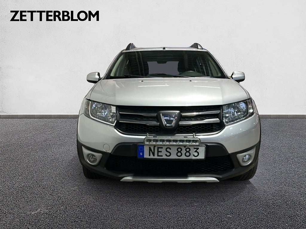 SUV Dacia Sandero 5 av 17