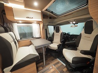 Husbil-halvintegrerad Weinsberg CaraCompact 600 MEG Pepper 4 av 13
