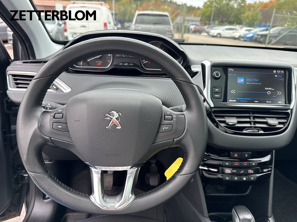 Halvkombi Peugeot 208 12 av 15