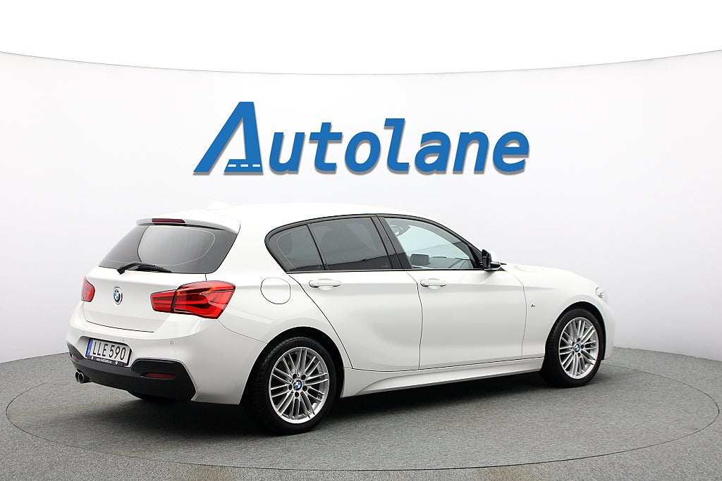 BMW 120i Automat M Sport, Shadow, Sensorer, Skinn 184hk