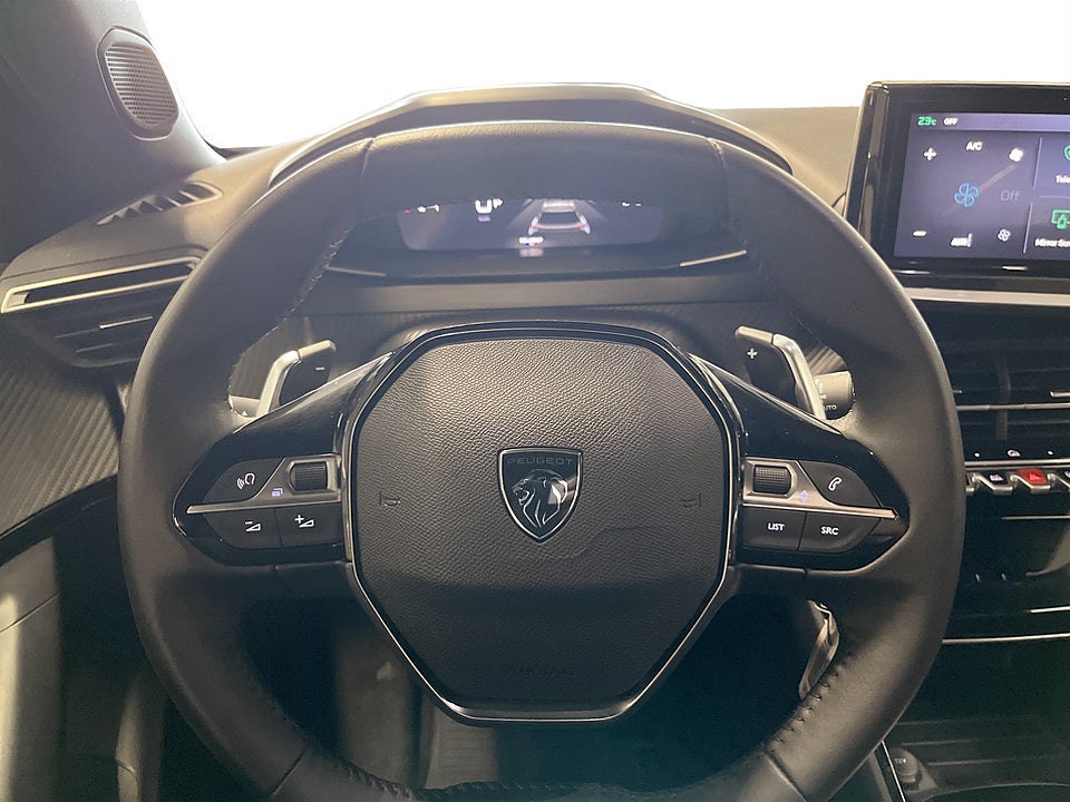 Bild på Peugeot 2008  Allure 1.2 PT 130hk B-KAMERA CARPLAY