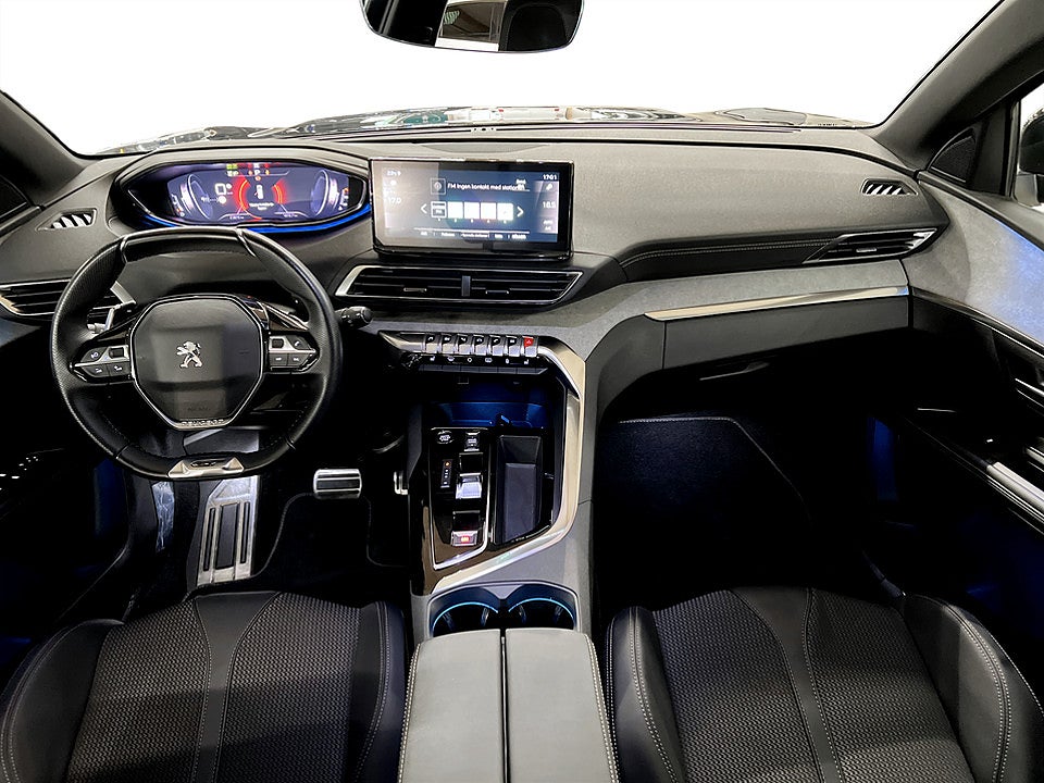 Bild på Peugeot 5008 GT 1.2 PT 130hk Aut 7-SITS B-KAMERA CARPLAY