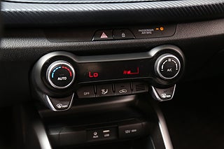 Halvkombi Kia Rio 21 av 25