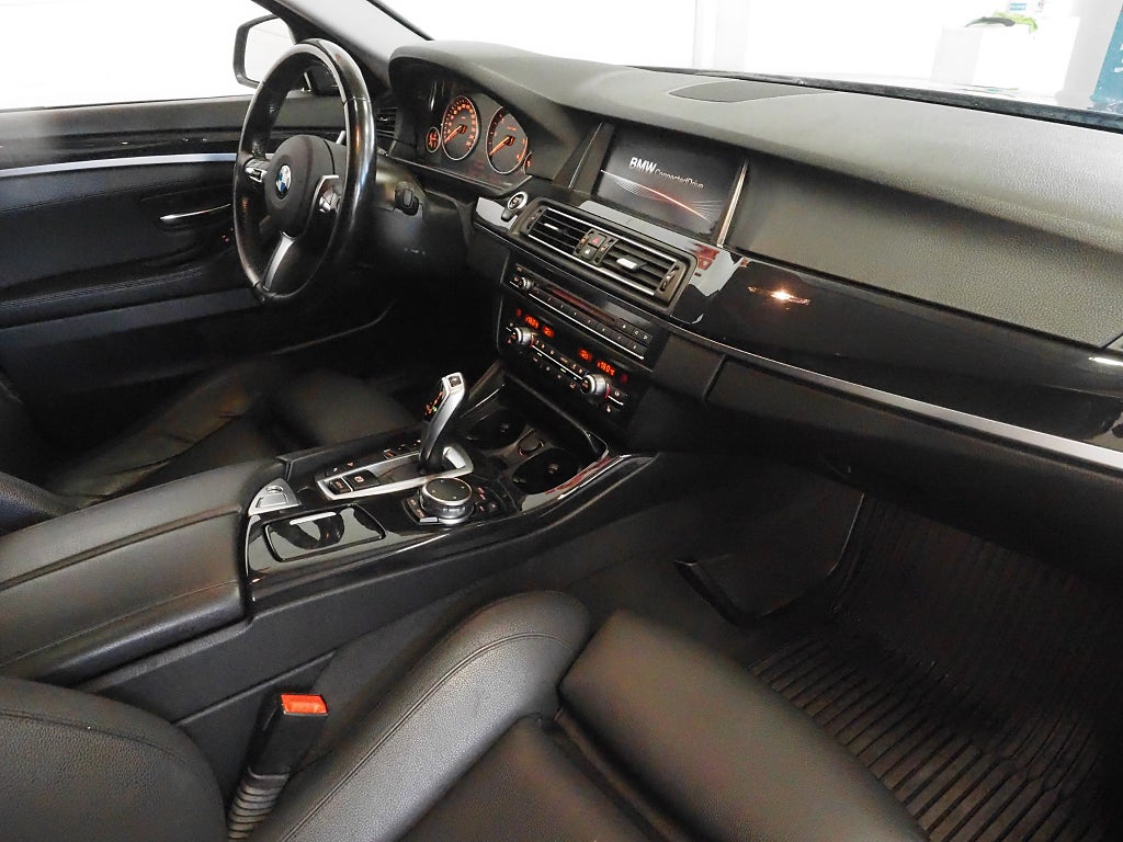 BMW 530 d xDrive Sedan Navi Taklucka H/K D-Värm Drag Skinn 2016