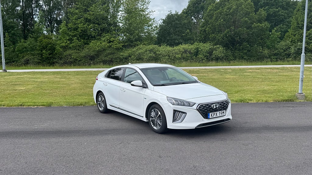 Hyundai IONIQ Plug-in 1.6 + 8.9 kWh DCT Premium Euro 6