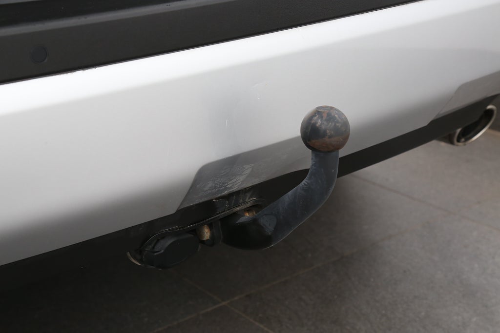 Toyota RAV4 2,5 Hybrid AWD-i E-CVT Adventure 222hk JBL 360° Drag