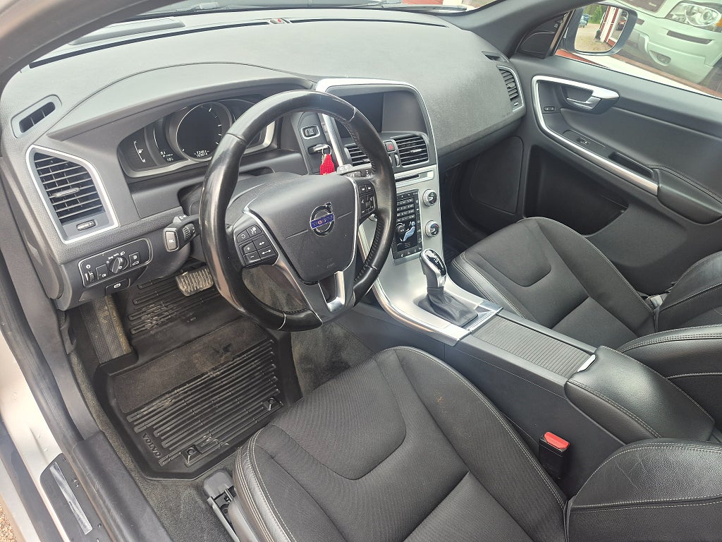 Volvo XC60 2017 - miniatyr 6