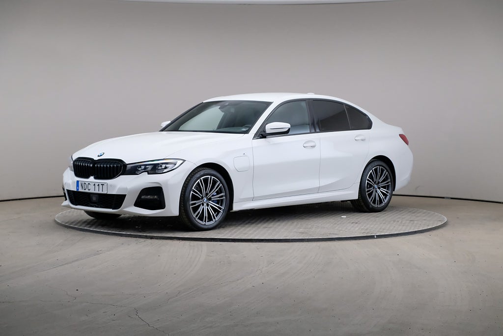 BMW 330e 3 292hk M Sport Connected Edt / PDC / HiFi