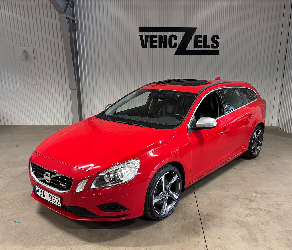 Volvo V60 D3 R-Design Taklucka Motorvärmare GPS