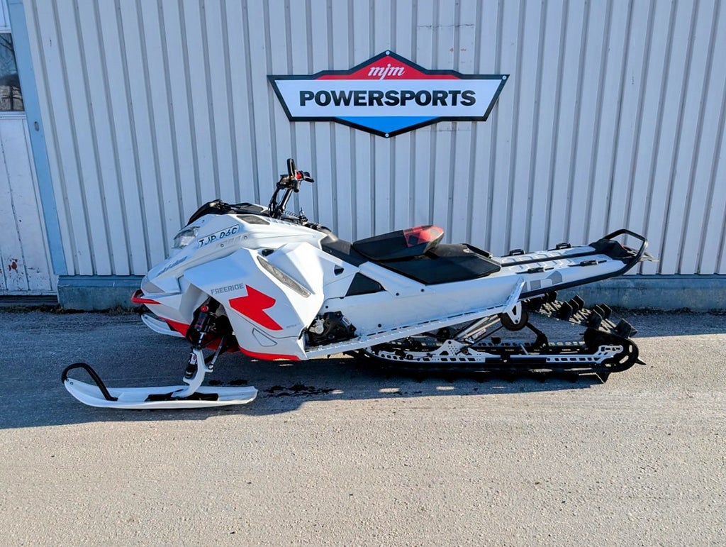 Ski-Doo Freeride 154" 850 E-tec Turbo  