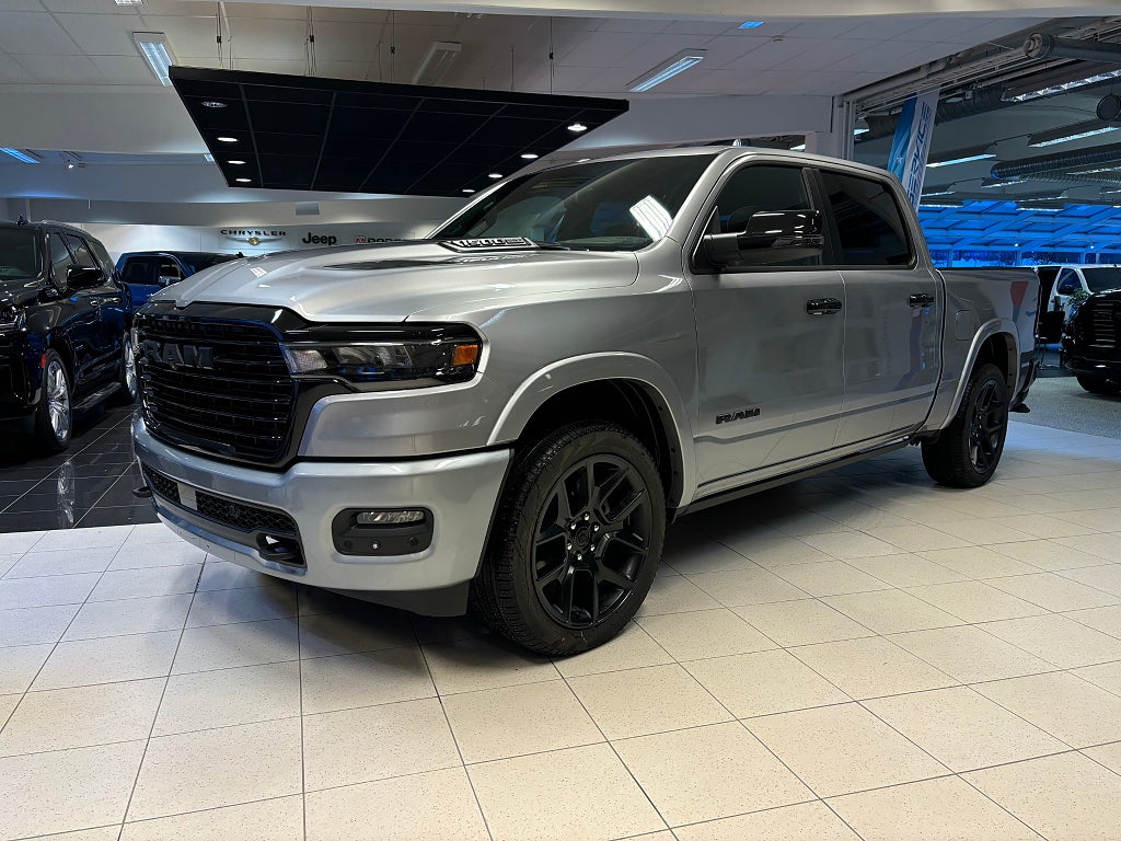 Dodge RAM Laramie Night Premium 3,0L *LÅG SKATT *2,95% RÄNTA