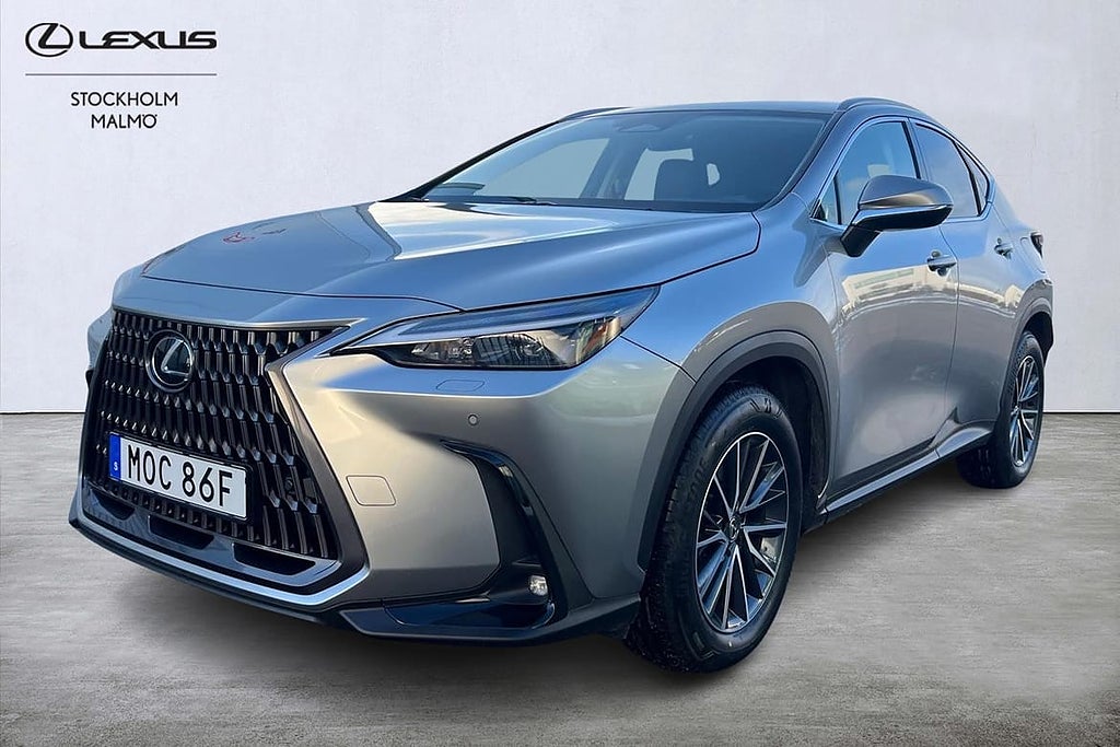Lexus NX 450h+ AWD Business Plus Drag Navigation Plug-in